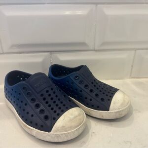 Native Kids Jefferson Slip-On Shoes in Navy Ombre C5